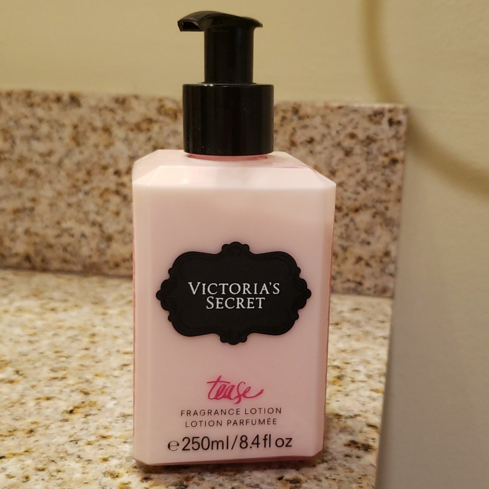 Victoria's Secret Tease Fragrance Lotion 8.4fl oz